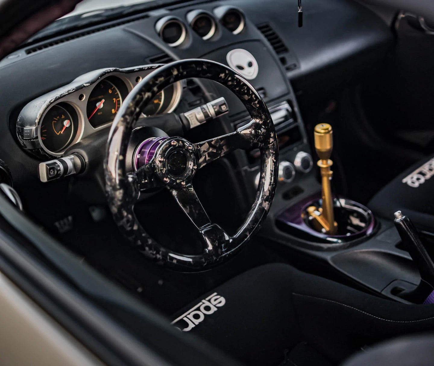 Carbon Fiber Steering Wheel - shift-knoobs